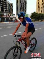 备战绿色太行国际公路自行车赛 18岁小伙儿每天苦练 - 中国新闻社河北分社