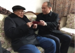 郭志江走访慰问省社建国前入党的老党员和生活困难党员 - 供销合作总社