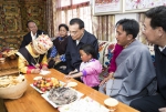6岁藏族小女孩送给李克强一份“特殊礼物” - 食品药品监督管理局