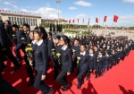 9月30日，烈士纪念日向人民英雄敬献花篮仪式在北京天安门广场隆重举行。 新华社记者申宏摄 - 中国新闻社河北分社