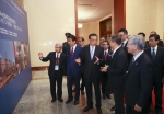 李克强与日本首相安倍晋三共同出席首届中日第三方市场合作论坛并致辞 - 食品药品监督管理局