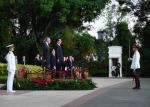 新加坡总理举行隆重仪式欢迎李克强 - 食品药品监督管理局