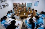 11月23日，张家口市五中一校区的学生在练习素描。 - 中国新闻社河北分社