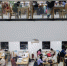 11月25日，贵州民族大学逸夫图书馆内，考研学生正在看书复习，为2020年全国硕士研究生招生考试做准备。 中新社记者 瞿宏伦 摄 - 中国新闻社河北分社