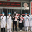 2月6日上午，邯郸市首批2名新型冠状病毒感染的肺炎患者从该市传染病医院治愈出院。河北日报记者刘剑英摄 - 中国新闻社河北分社