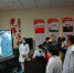 河北省胸科医院领导与该康复患者进行视频连线。　翟羽佳 摄 - 中国新闻社河北分社