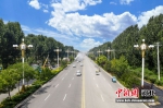 曲阳绿化亮化的道路(航拍图)。 贾明义 摄 - 中国新闻社河北分社