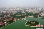 图为航拍该市大运河段。　李新洲 摄 - 中国新闻社河北分社