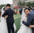 集体婚礼现场。　王鹏 摄 - 中国新闻社河北分社