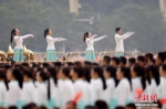7月1日上午，庆祝中国共产党成立100周年大会在北京天安门广场隆重举行。图为现场合唱团。 中新社记者 韩海丹 摄 - 中国新闻社河北分社