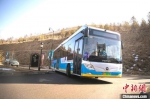运行中的氢燃料电池公交车。　 张家口公交集团供图 - 中国新闻社河北分社