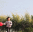 平乡县河古庙镇陈庄村公园里，孩子们在快乐奔跑。　李冰冰 摄 - 中国新闻社河北分社