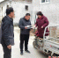 图为柴堡镇西孔堡村网格员走访网格内农户。郝立翠 摄 - 中国新闻社河北分社