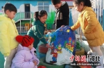 孩子们描绘心目中的冬奥盛景。 张学军 摄 - 中国新闻社河北分社