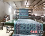 图为地毯生产车间。 杨瀰 摄 - 中国新闻社河北分社