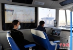 2月22日，智能网联巴士901线测试车辆准备发车。 中新社记者 韩冰 摄 - 中国新闻社河北分社
