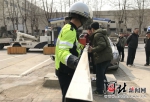 石家庄市交警、城管联合执法拆除非法停车场 - Sjz.Hebnews.Cn